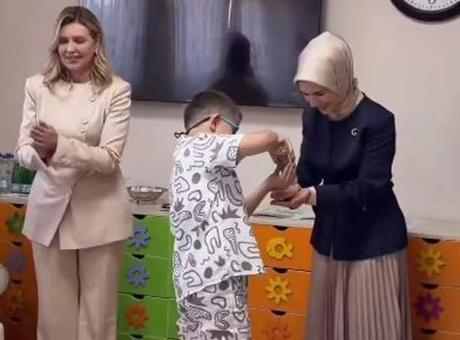 Bakan Göktaş ve Olena Zelenska, Ukraynalı Çocukları Ziyaret Etti