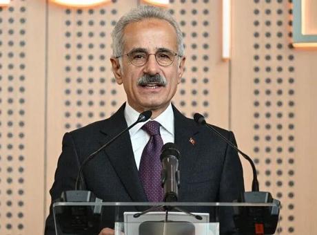 Ulaştırma Bakanı Uraloğlu: İstanbul Havalimanları, 78 İlin Nüfusunu Geçti