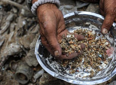 Gazze'de açlık kuyruğu! 'Sabah 10'dan öğleden sonra 3'e kadar bekliyorum'